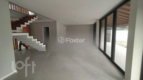 Image 4 - 813507