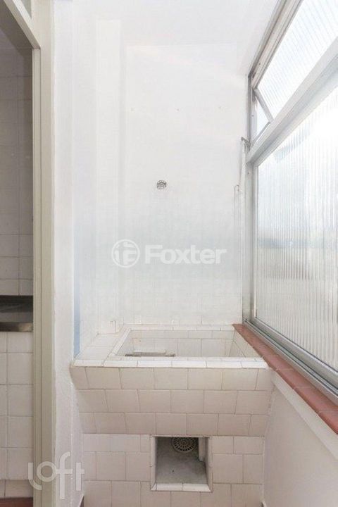 Image 17 - 814120