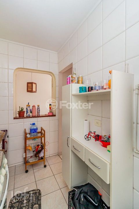 Image 9 - 814203