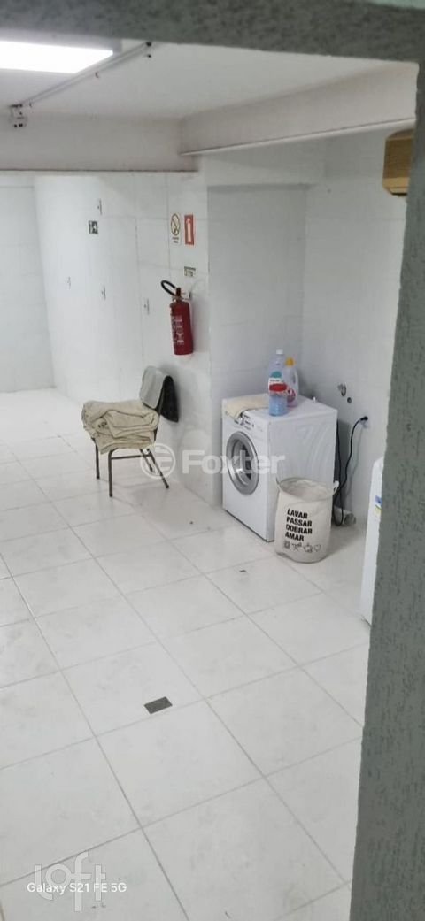 Image 10 - 815188