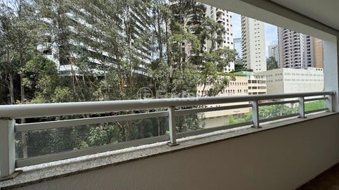 Image 13 - 815513