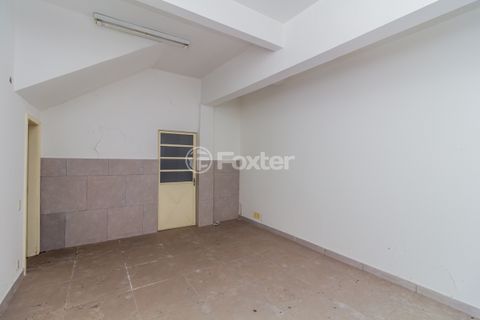 Image 7 - 815546