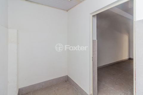 Image 10 - 815546