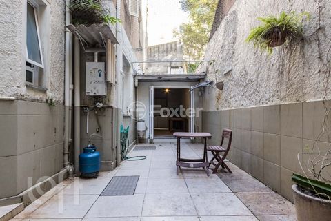 Image 16 - 816429