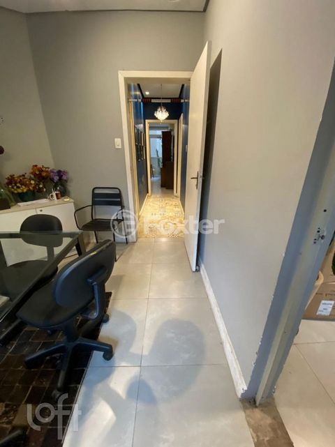 Image 7 - 816429