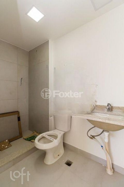 Image 19 - 816488