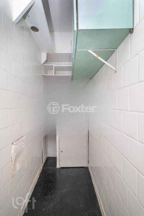 Image 17 - 816551