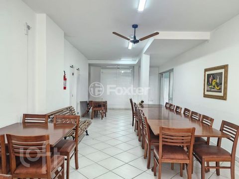 Image 3 - 816704