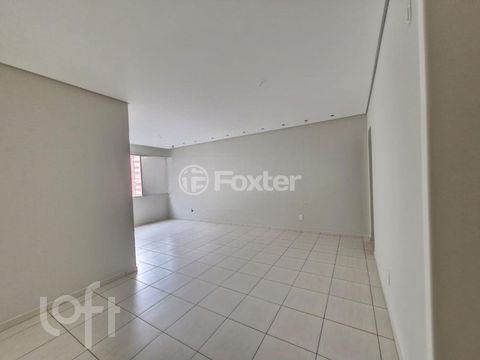 Image 1 - 816704