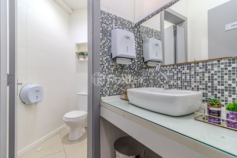 Image 11 - 816911