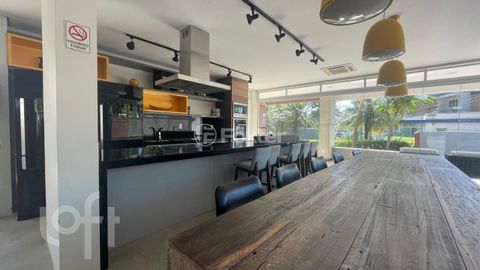 Image 14 - 817384
