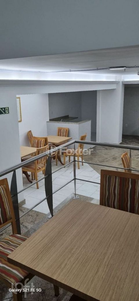 Image 4 - 817556