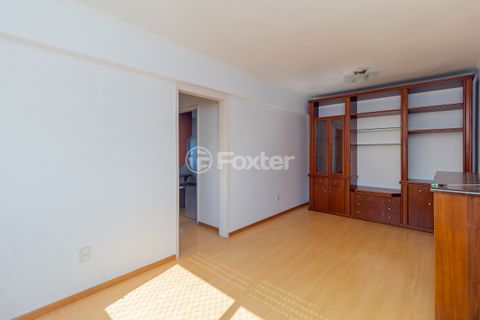 Image 3 - 817608
