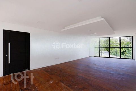 Image 2 - 817942