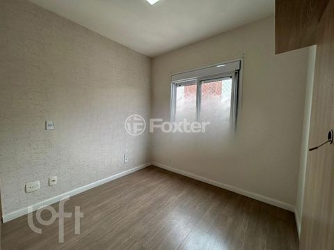 Image 11 - 818006