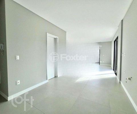 Image 7 - 818299