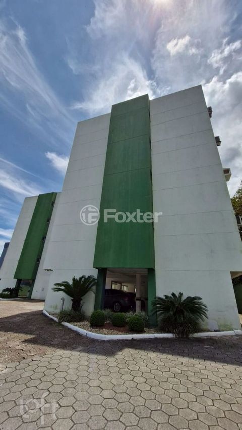 Image 3 - 818356