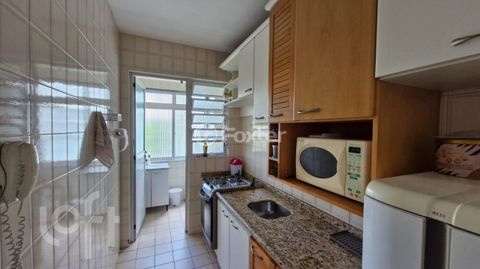 Image 5 - 818356