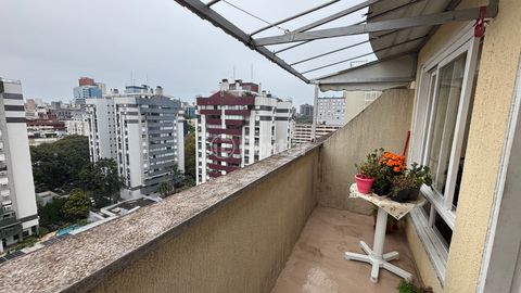 Image 10 - 818451