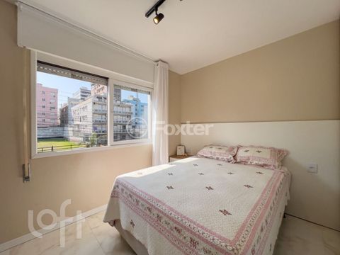 Image 6 - 818552