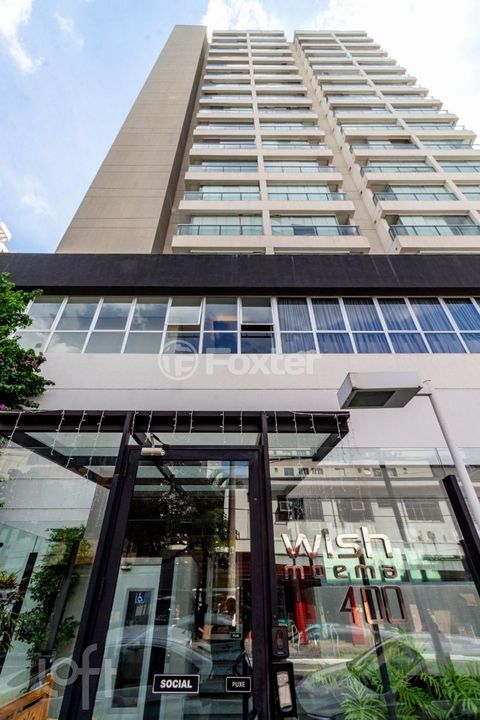 Image 8 - 818656