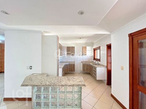 Image 13 - 818725