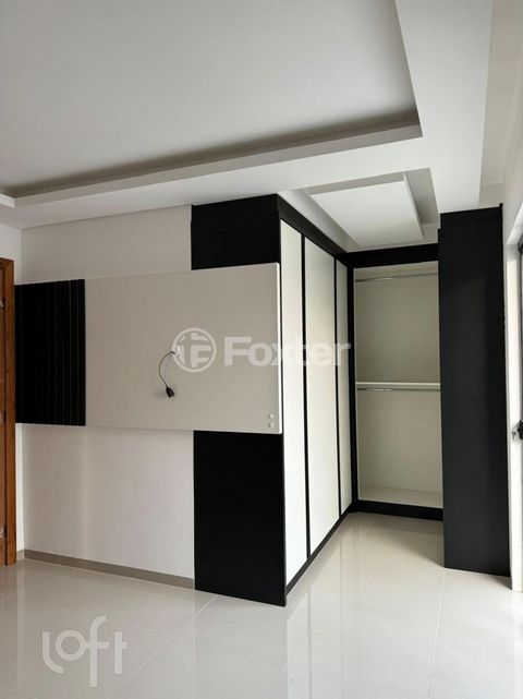 Image 7 - 818787