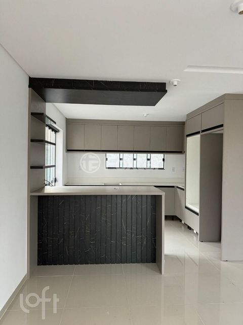 Image 1 - 818787