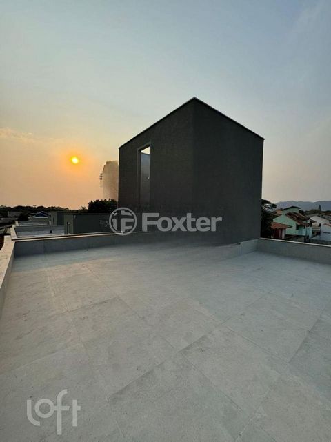 Image 8 - 818787