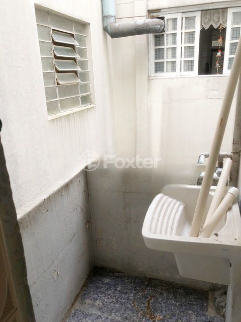 Image 9 - 818855