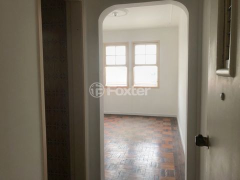 Image 2 - 818855
