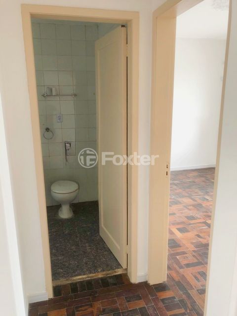 Image 7 - 818855