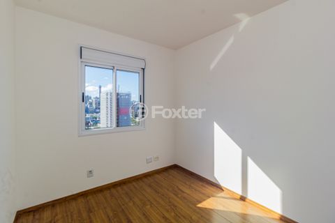 Image 7 - 818911