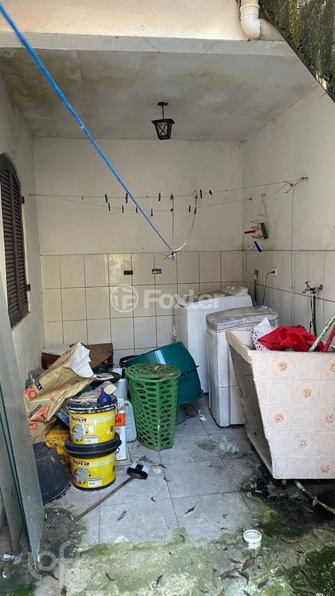 Image 9 - 818981