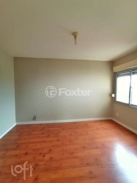 Image 3 - 819009