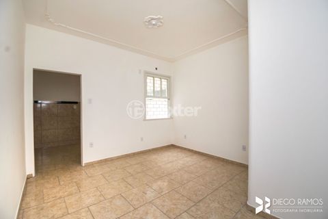 Image 4 - 8195