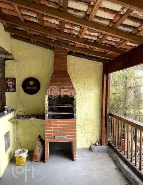 Image 1 - 819516