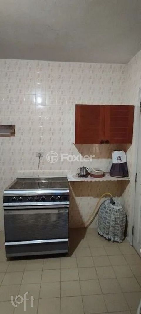 Image 3 - 819556