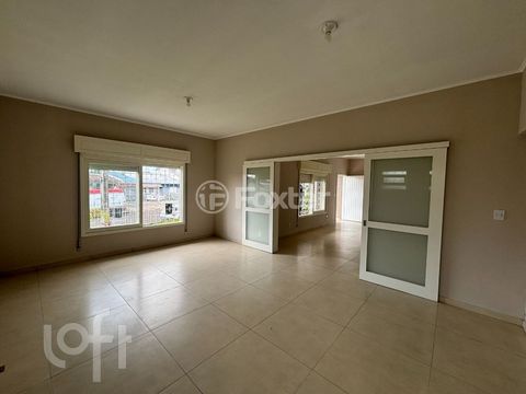 Image 12 - 819772