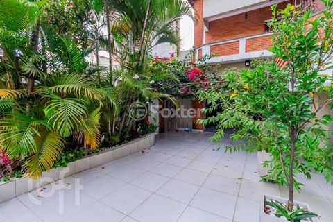 Image 14 - 819788