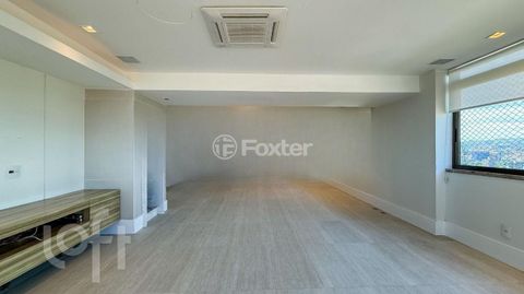 Image 5 - 819878