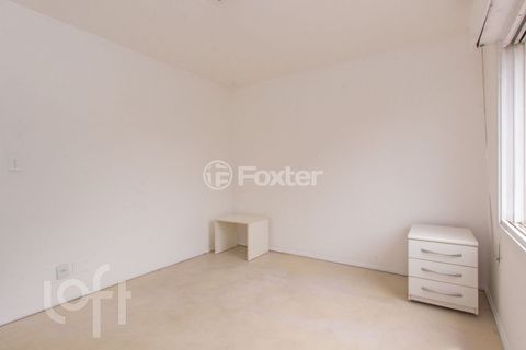 Image 17 - 819938