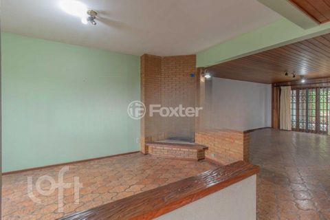 Image 7 - 820310