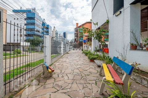 Image 17 - 820442