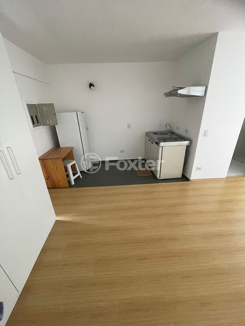 Image 3 - 820564