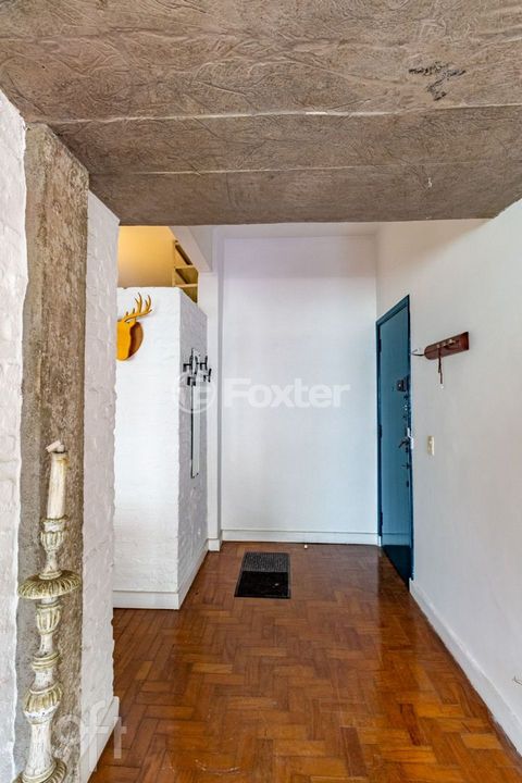 Image 3 - 820810