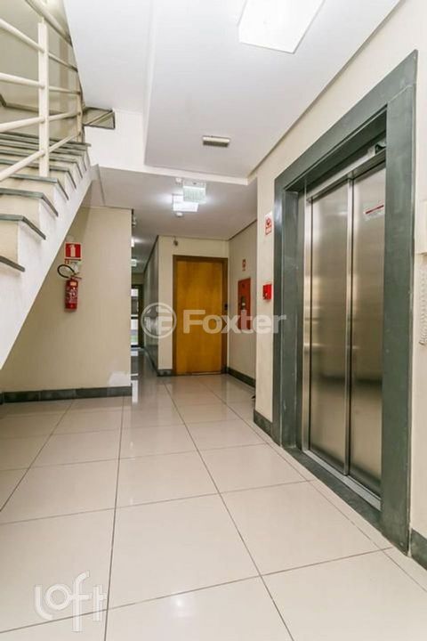 Image 1 - 821215