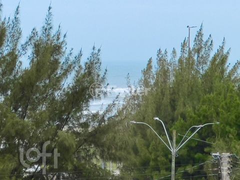 Image 10 - 821255