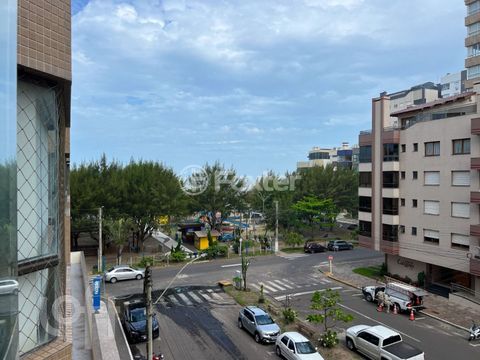 Image 9 - 821255