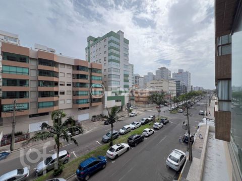 Image 8 - 821255